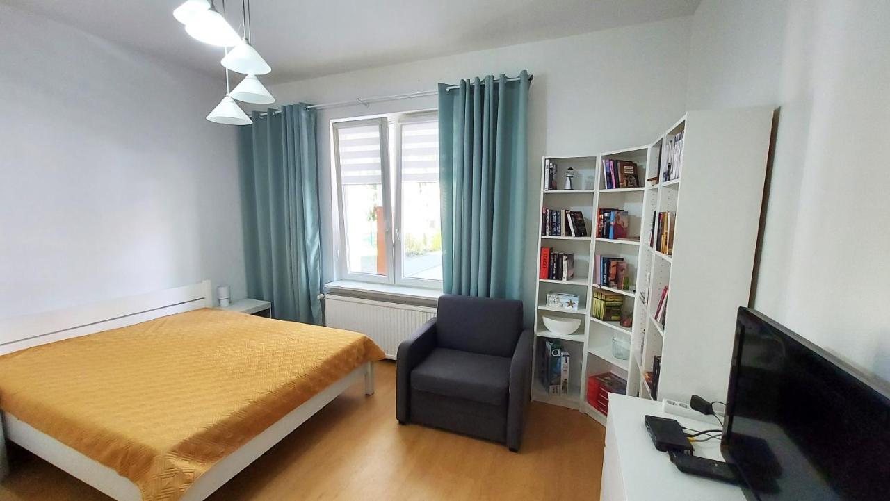 Apartament Blisko Morza Kolobrzeg-Podczeleアパートメント エクステリア 写真